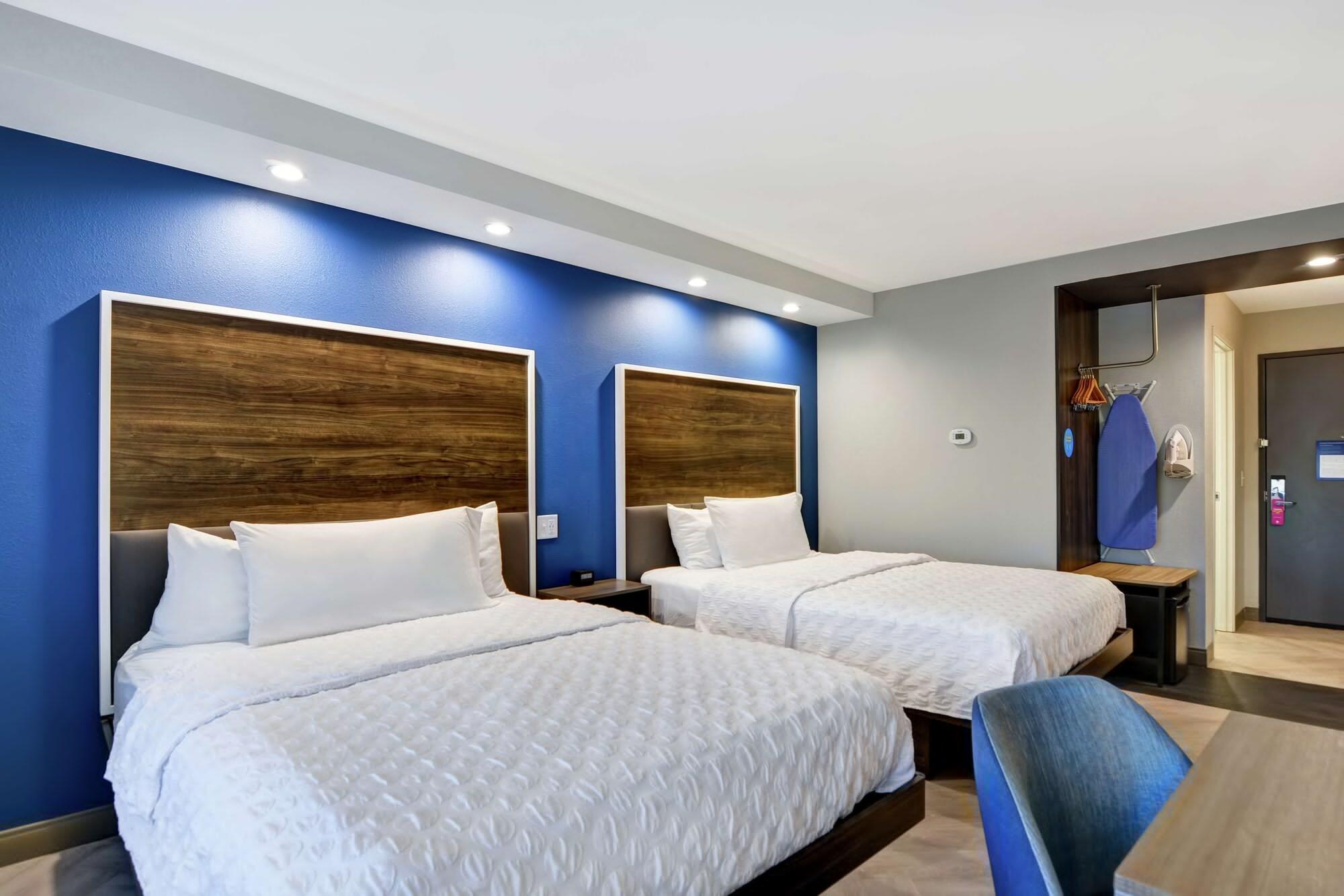 Tru By Hilton Richmond Hotel Exterior photo