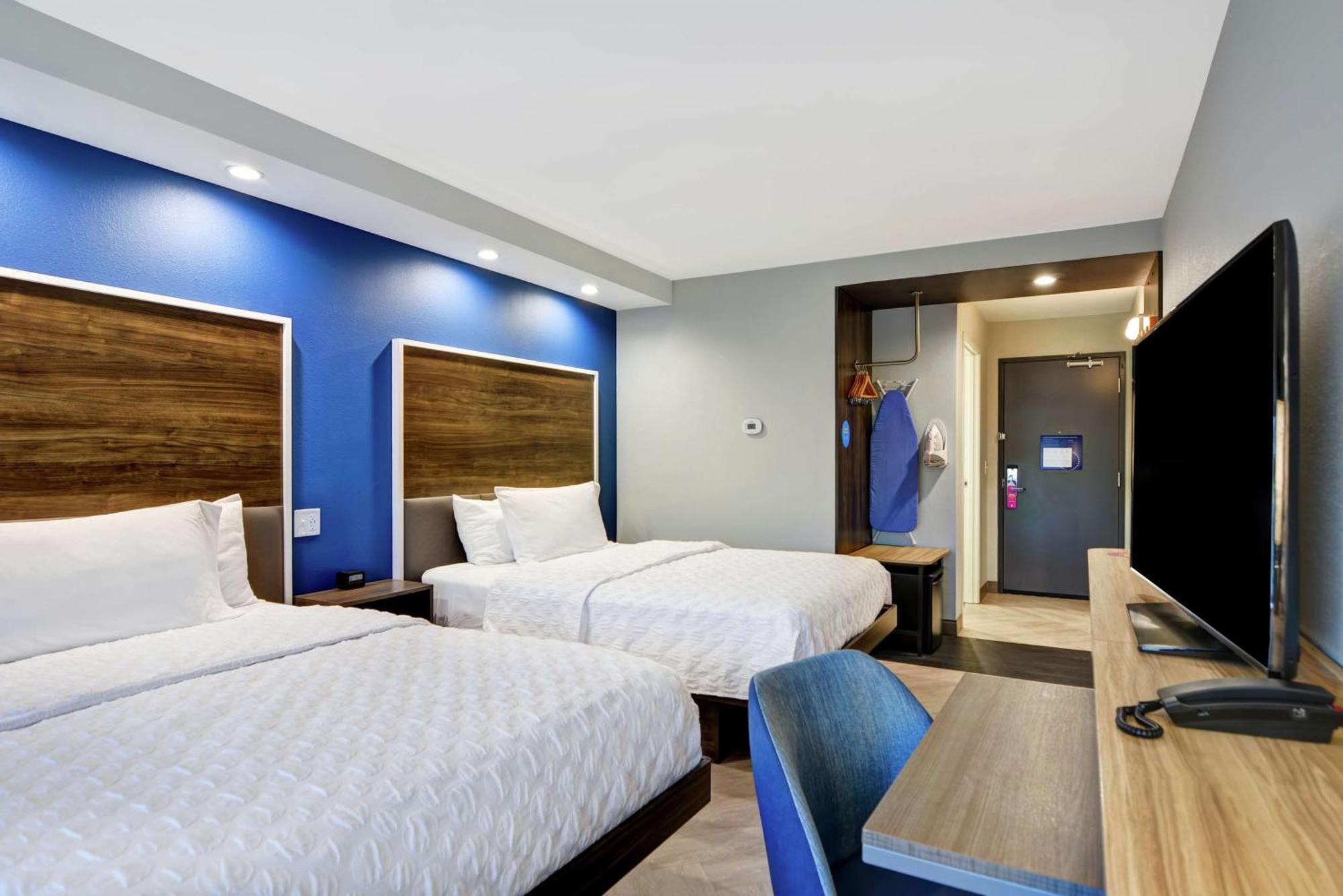 Tru By Hilton Richmond Hotel Exterior photo